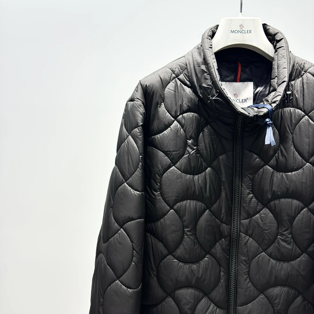 Moncler Down Jackets WaterResistant 145633