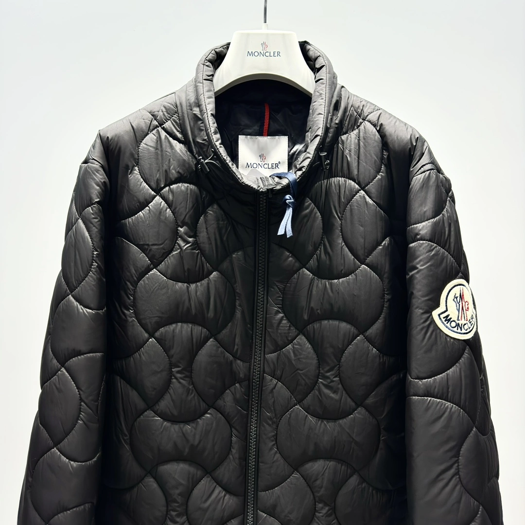 Moncler Down Jackets WaterResistant 145633