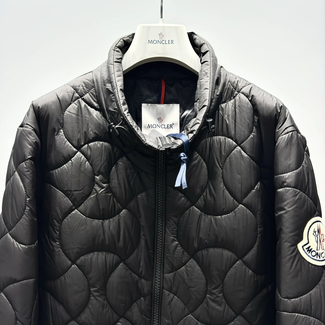 Moncler Down Jackets WaterResistant 145633