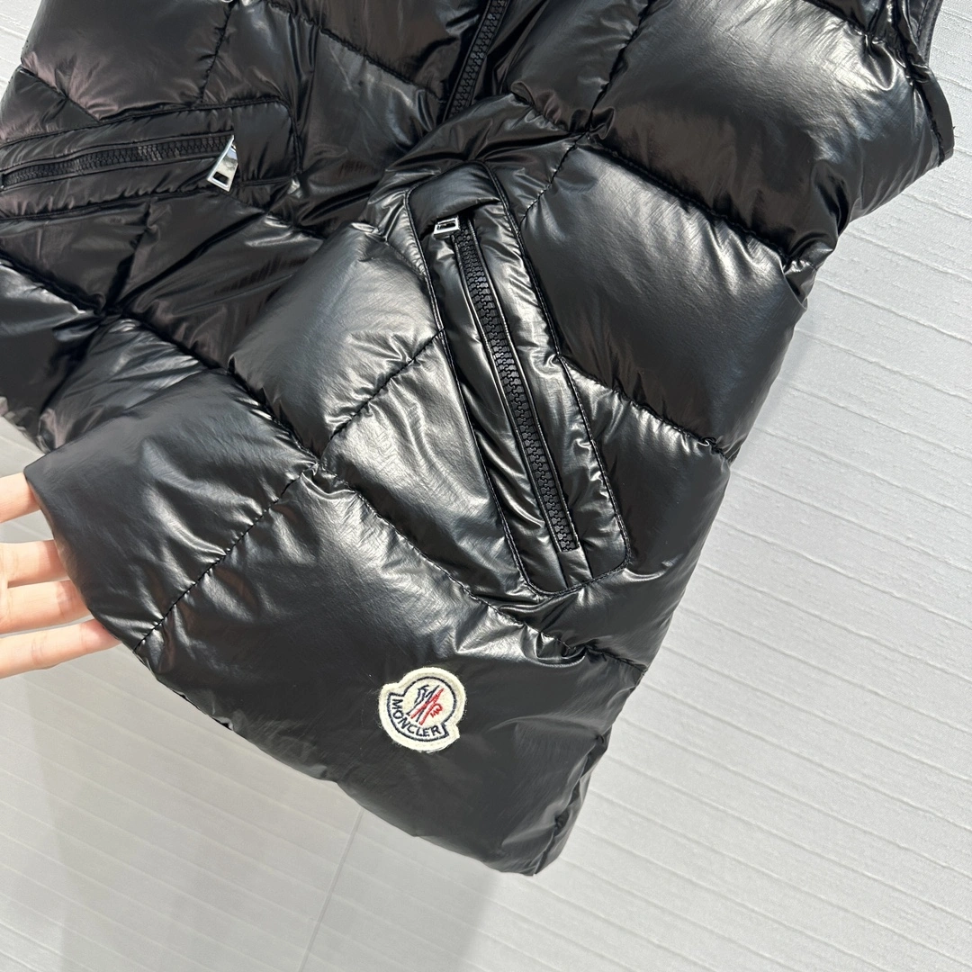 Moncler Down Jackets WaterResistant 145621