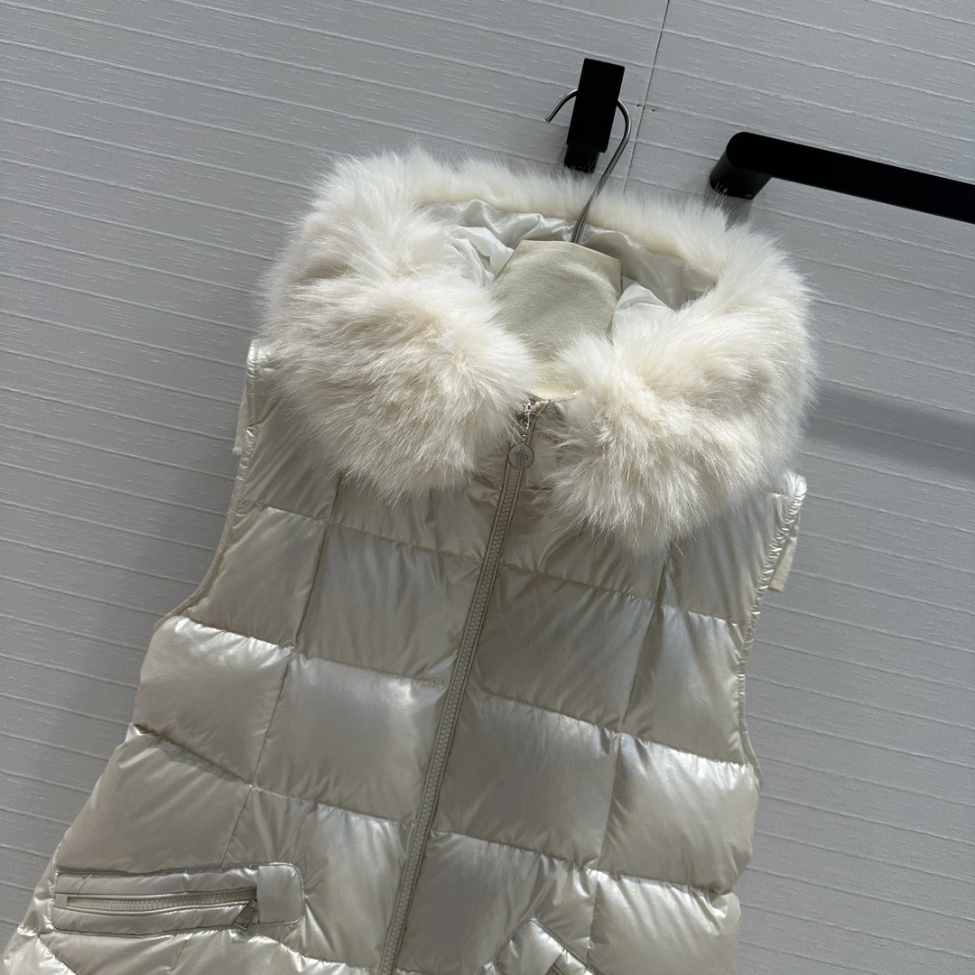 Bright Moncler Down Jackets 145632