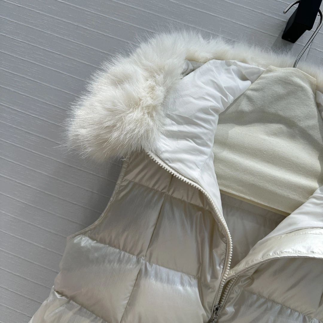 Bright Moncler Down Jackets 145632
