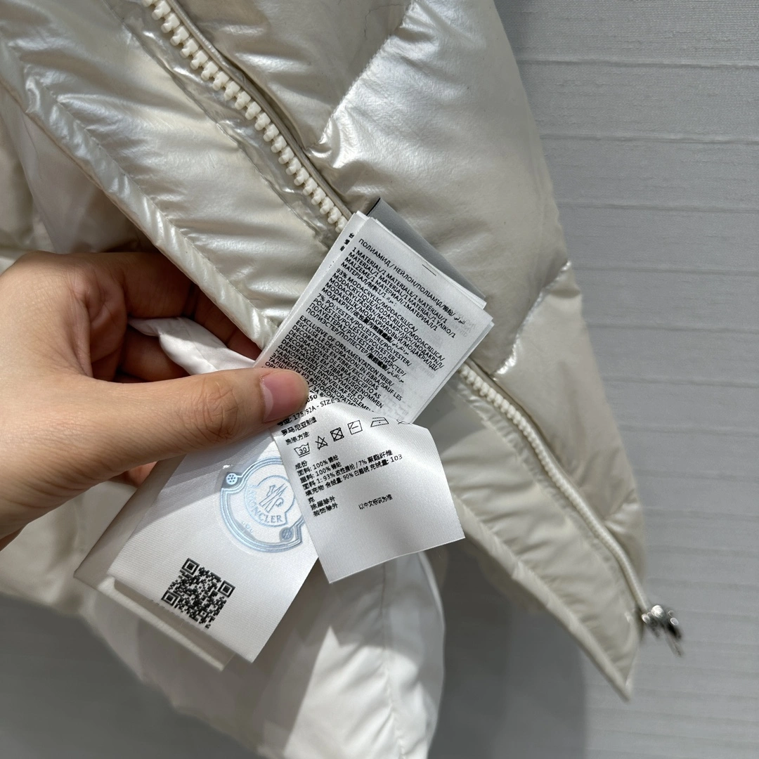 Bright Moncler Down Jackets 145632