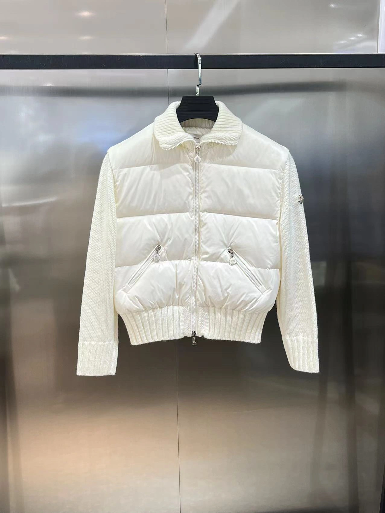 Moncler Down Jackets Original 145620
