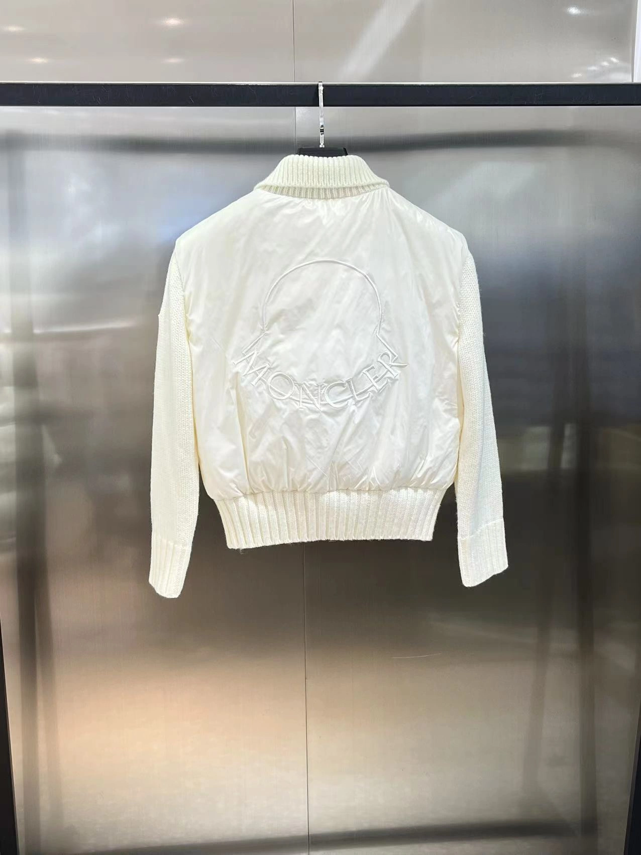 Moncler Down Jackets Original 145620