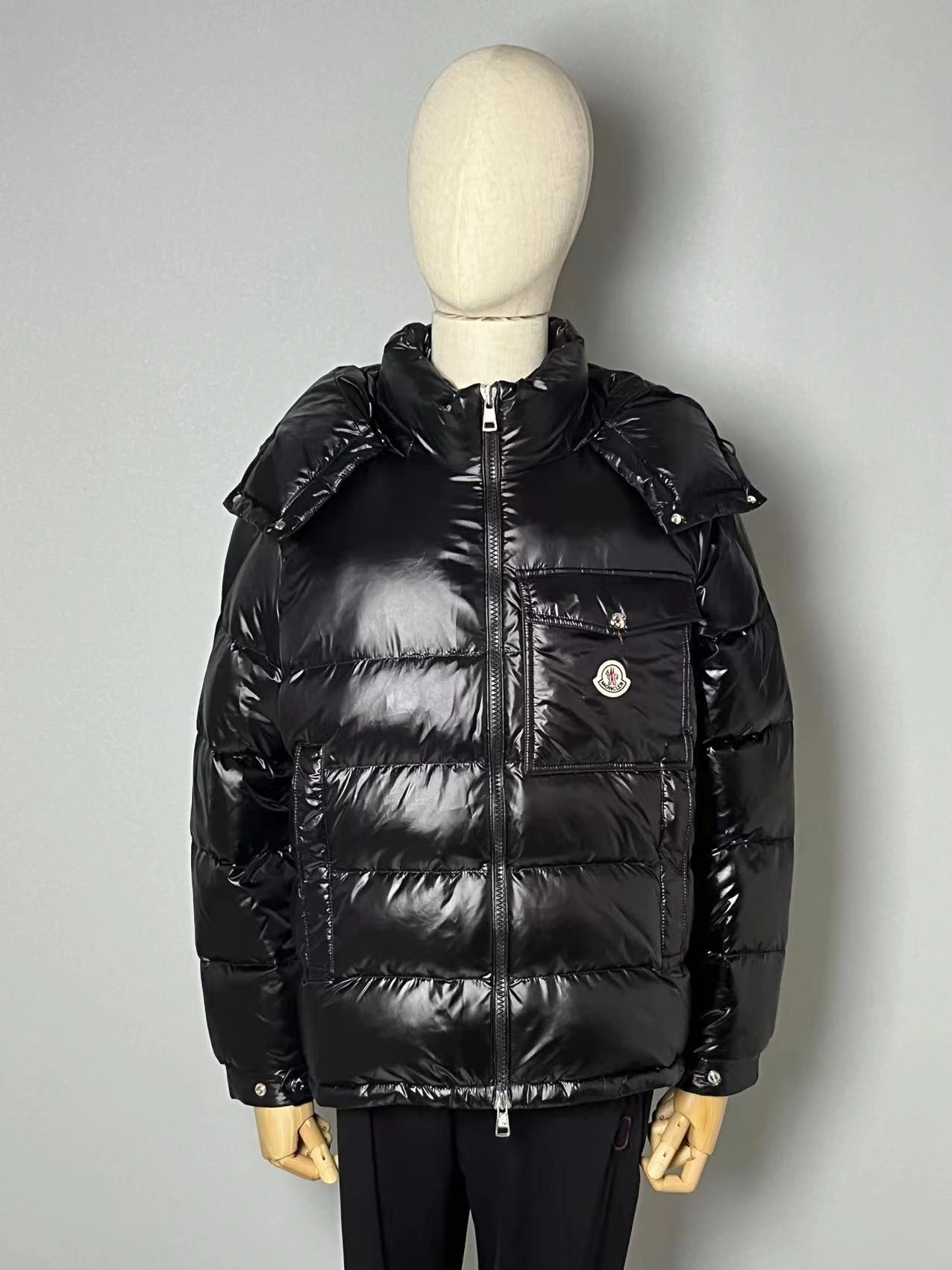 Durable Moncler Down Jackets 145622