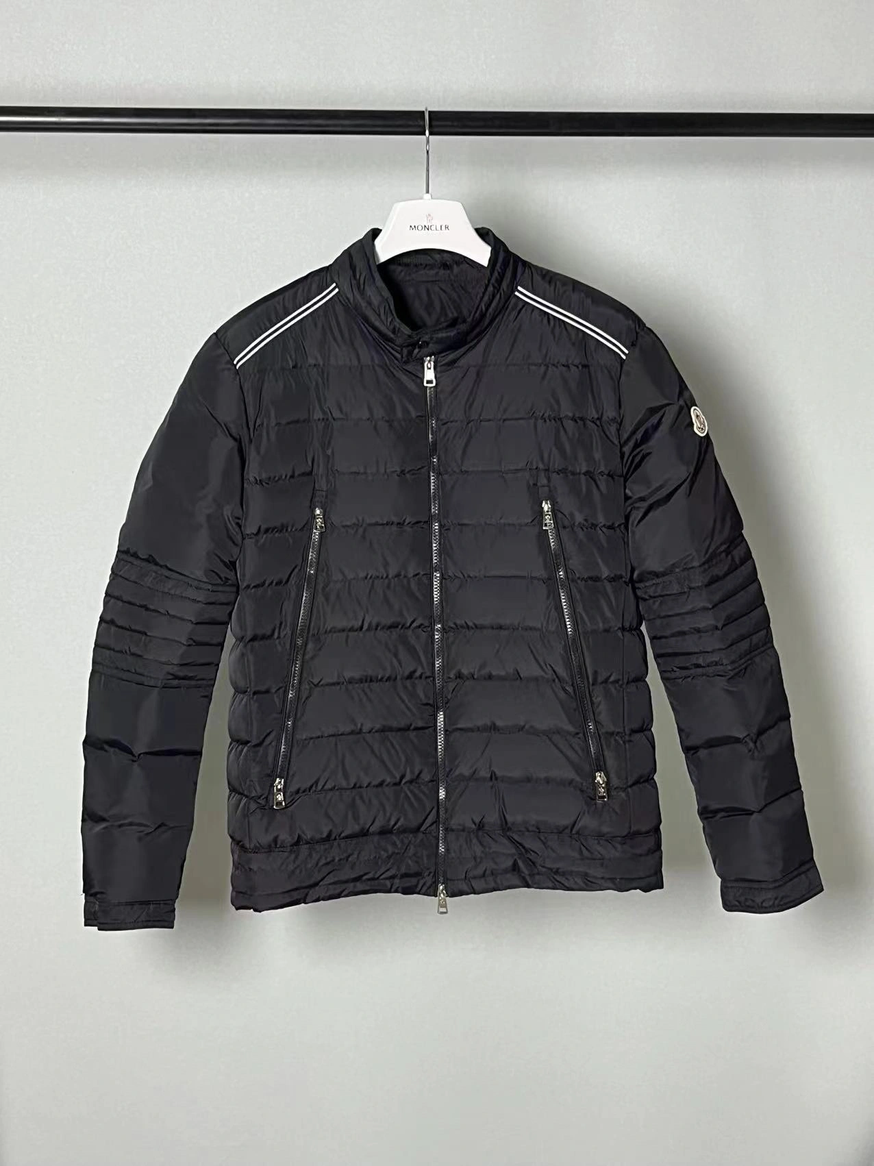 Modern Moncler Down Jackets 145613