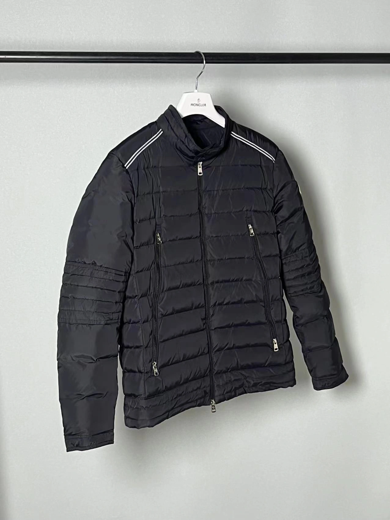 Modern Moncler Down Jackets 145613