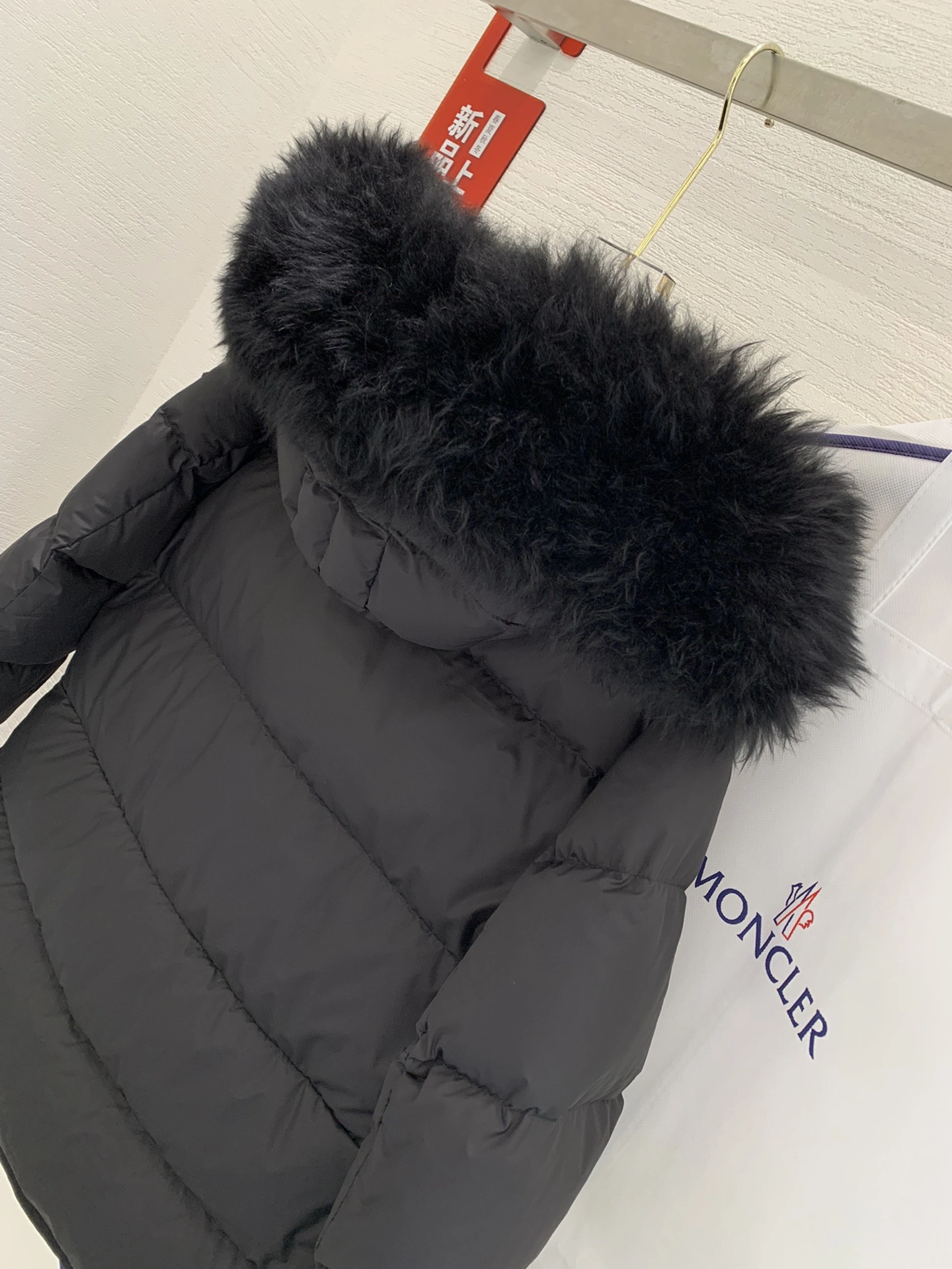 ModernLook Moncler Down Jackets 145617
