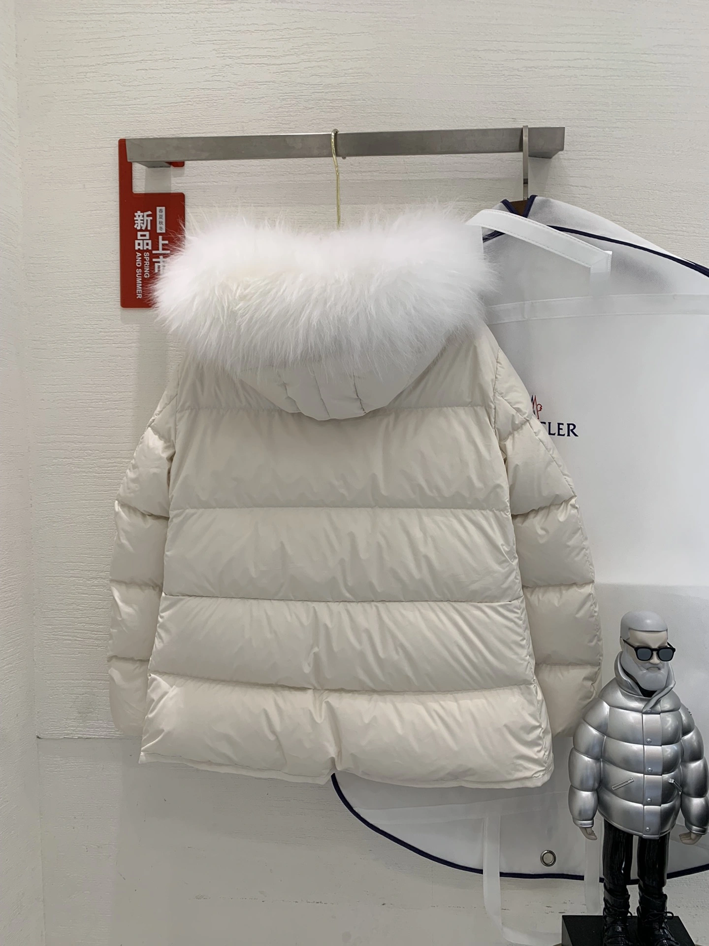 TimelessDesign Moncler Down Jackets 145618