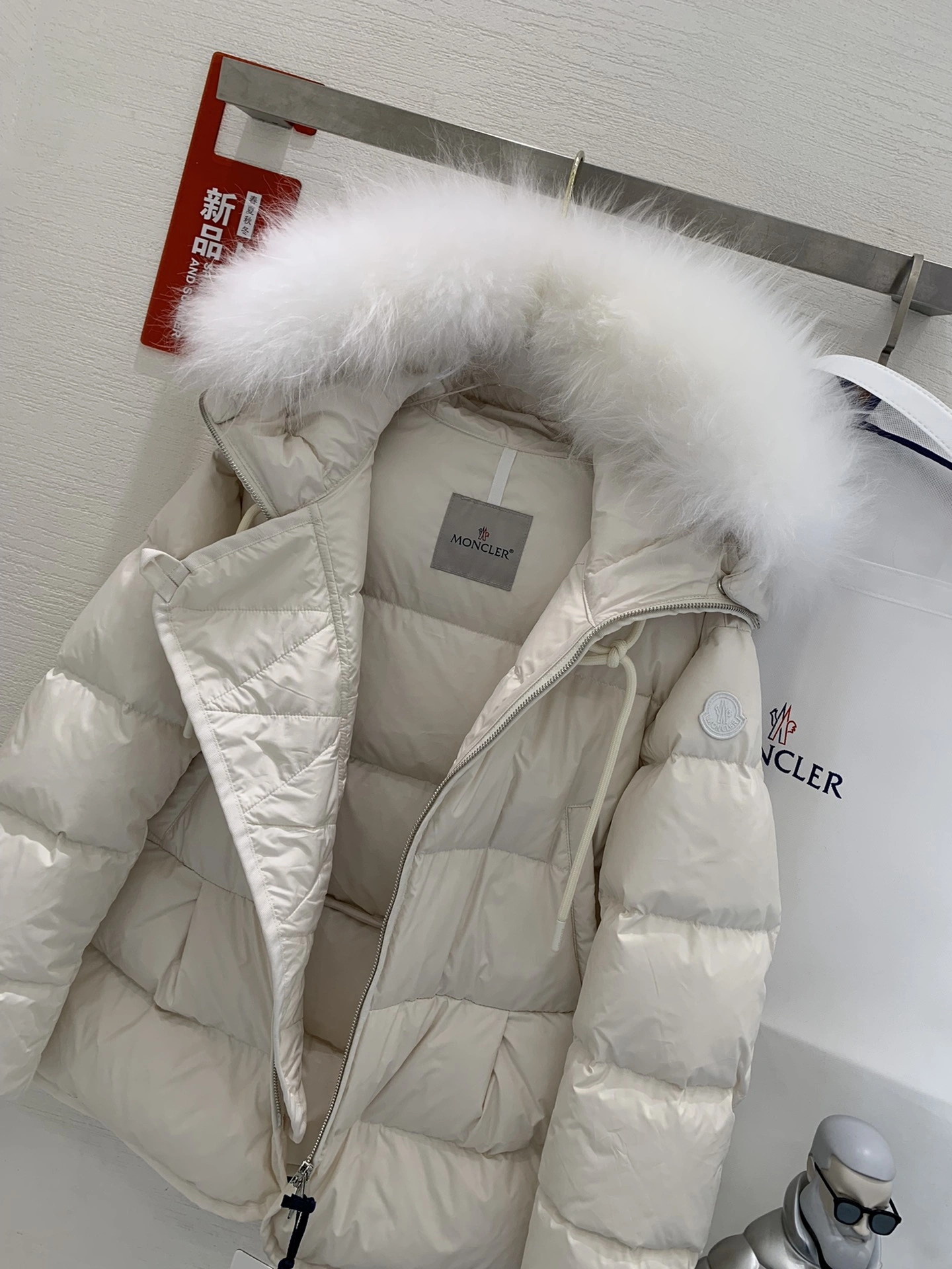 TimelessDesign Moncler Down Jackets 145618