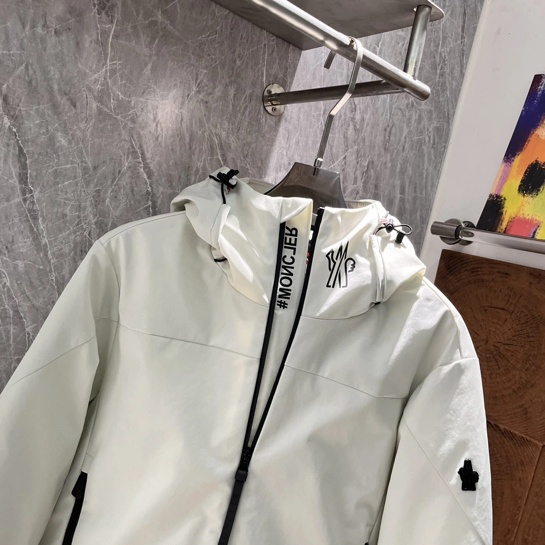 Moncler Down Jackets Modern 145614
