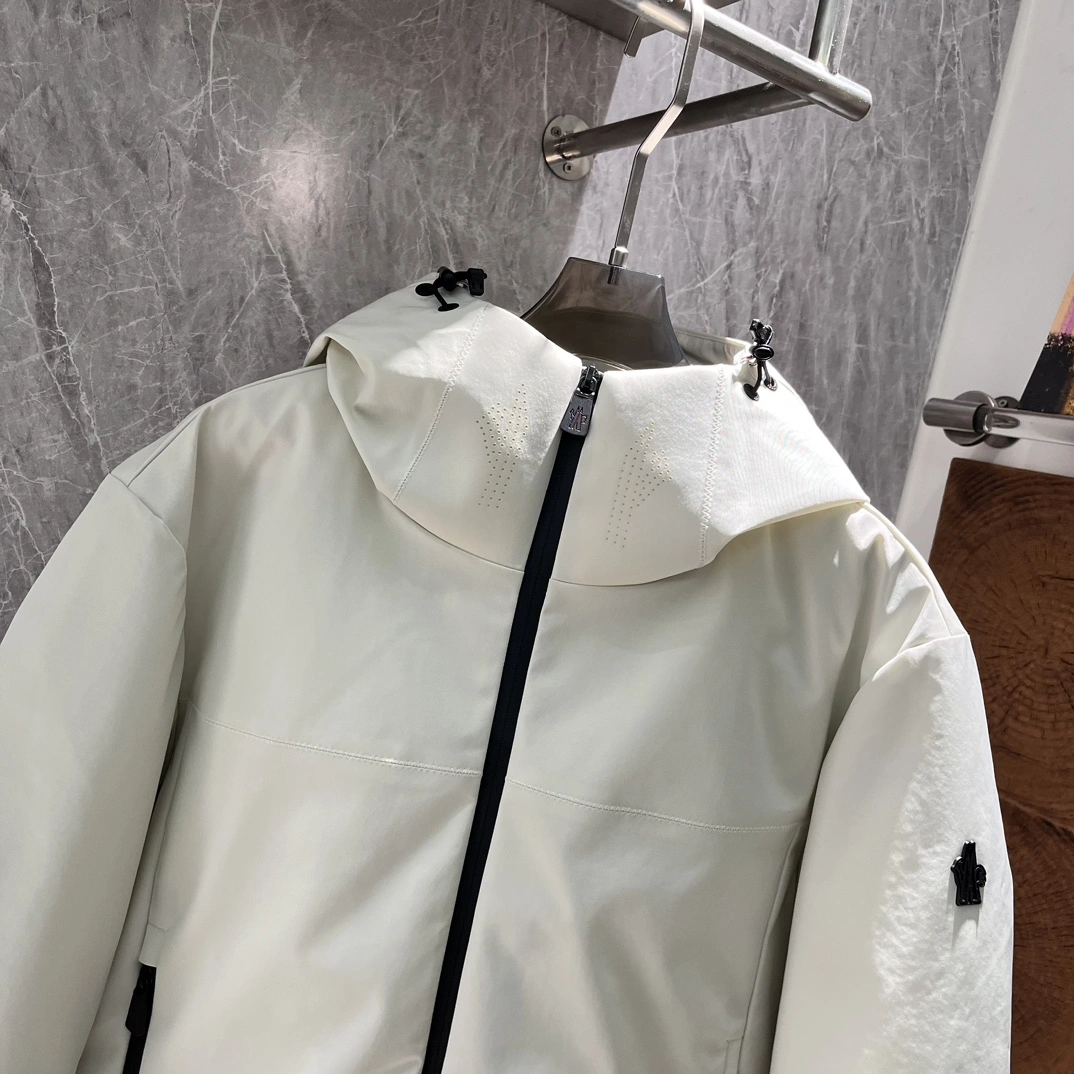 Moncler Down Jackets Lightweight 145608