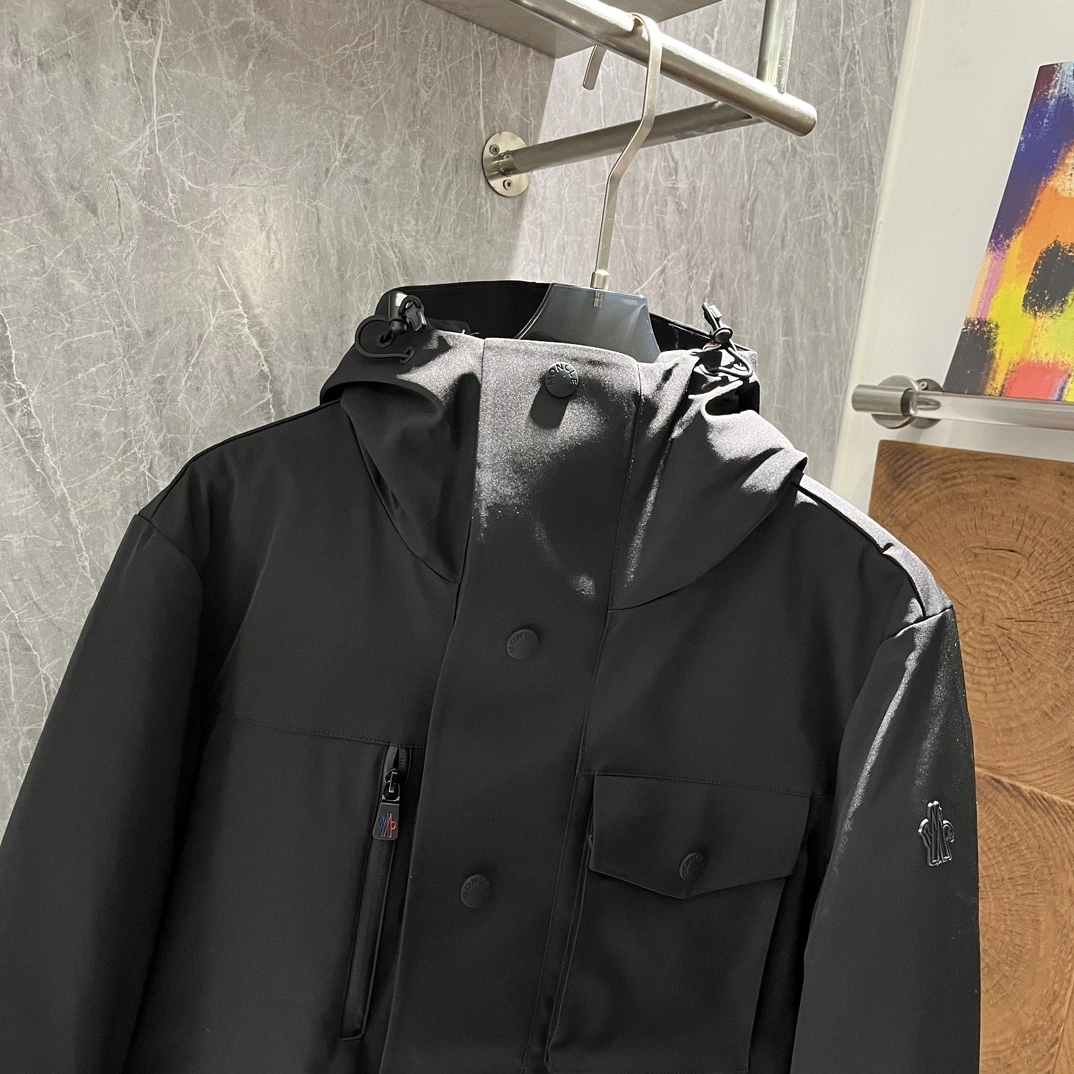 Moncler Down Jackets Youthful 145610