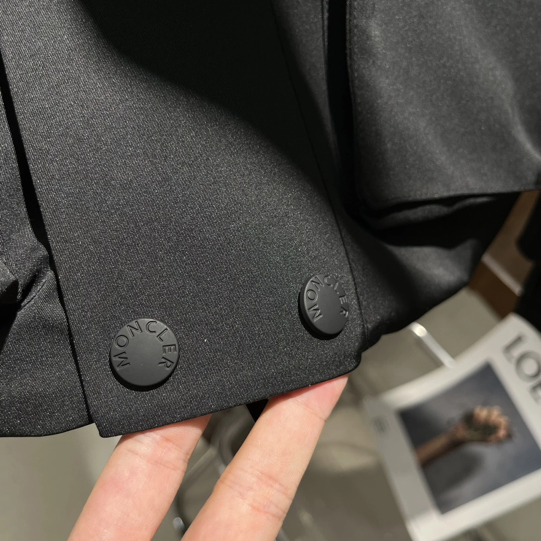 Moncler Down Jackets Youthful 145610
