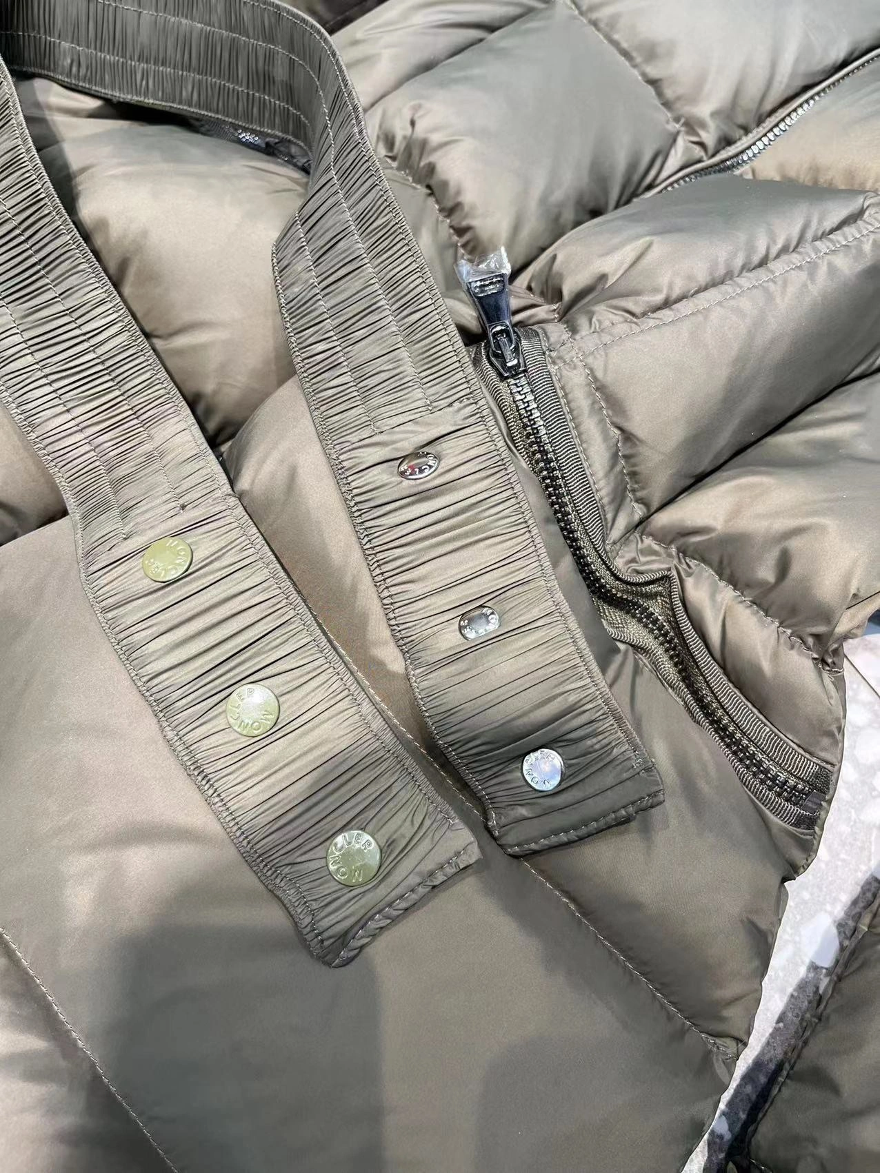 Moncler Down Jackets Lightweight 145607