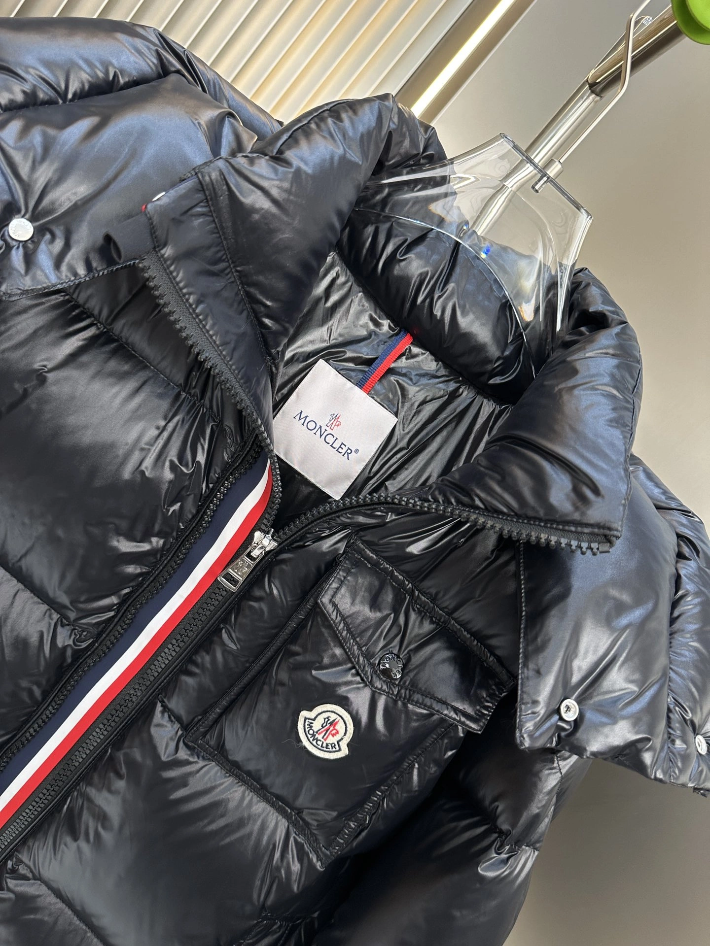 FreshLook Moncler Down Jackets 145605