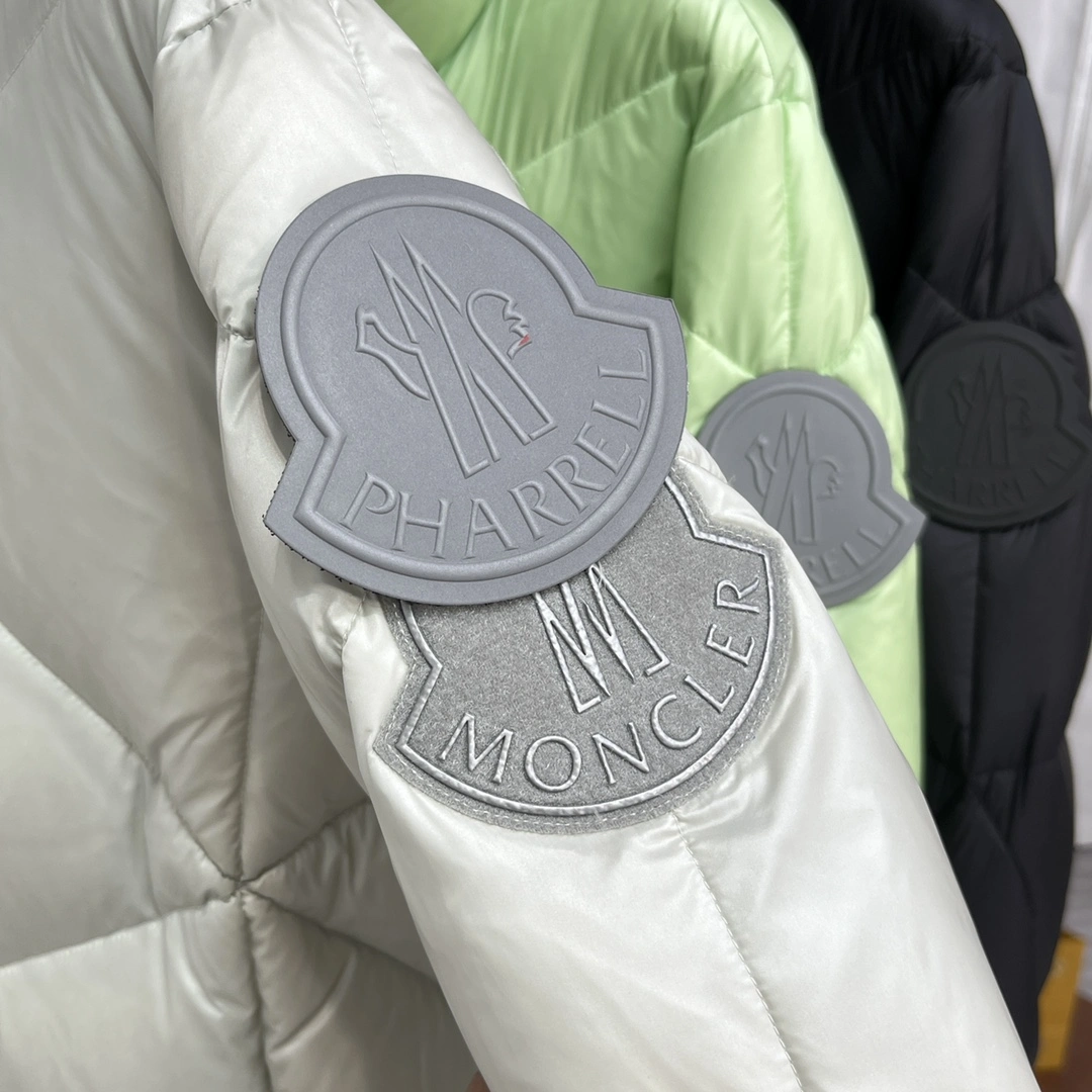 Moncler Down Jackets Unique 145604