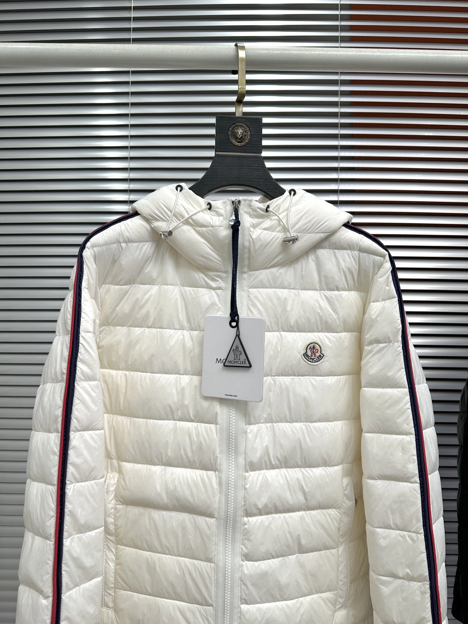 Moncler Down Jackets Timeless 145603