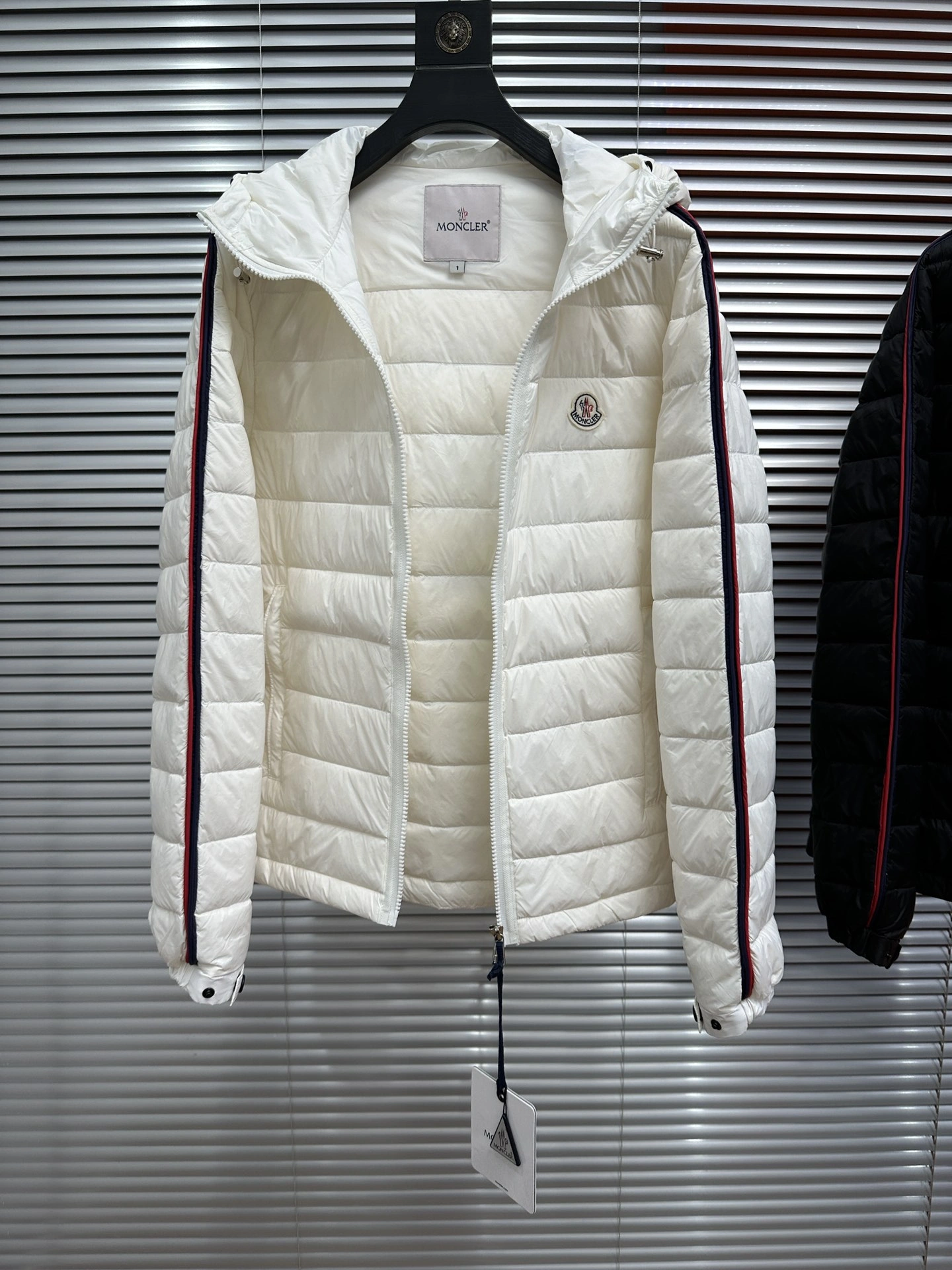 Moncler Down Jackets Timeless 145603