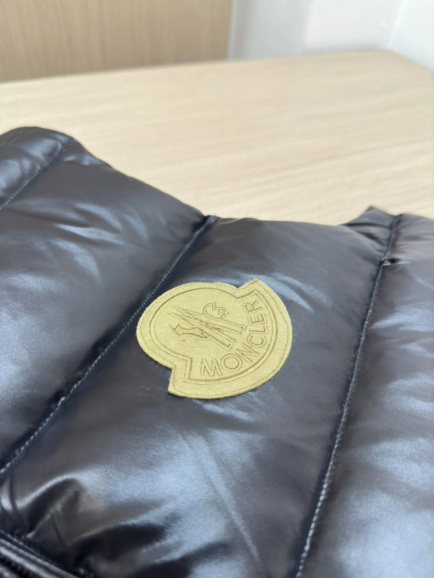 Moncler Down Jackets EasyMatch 145602