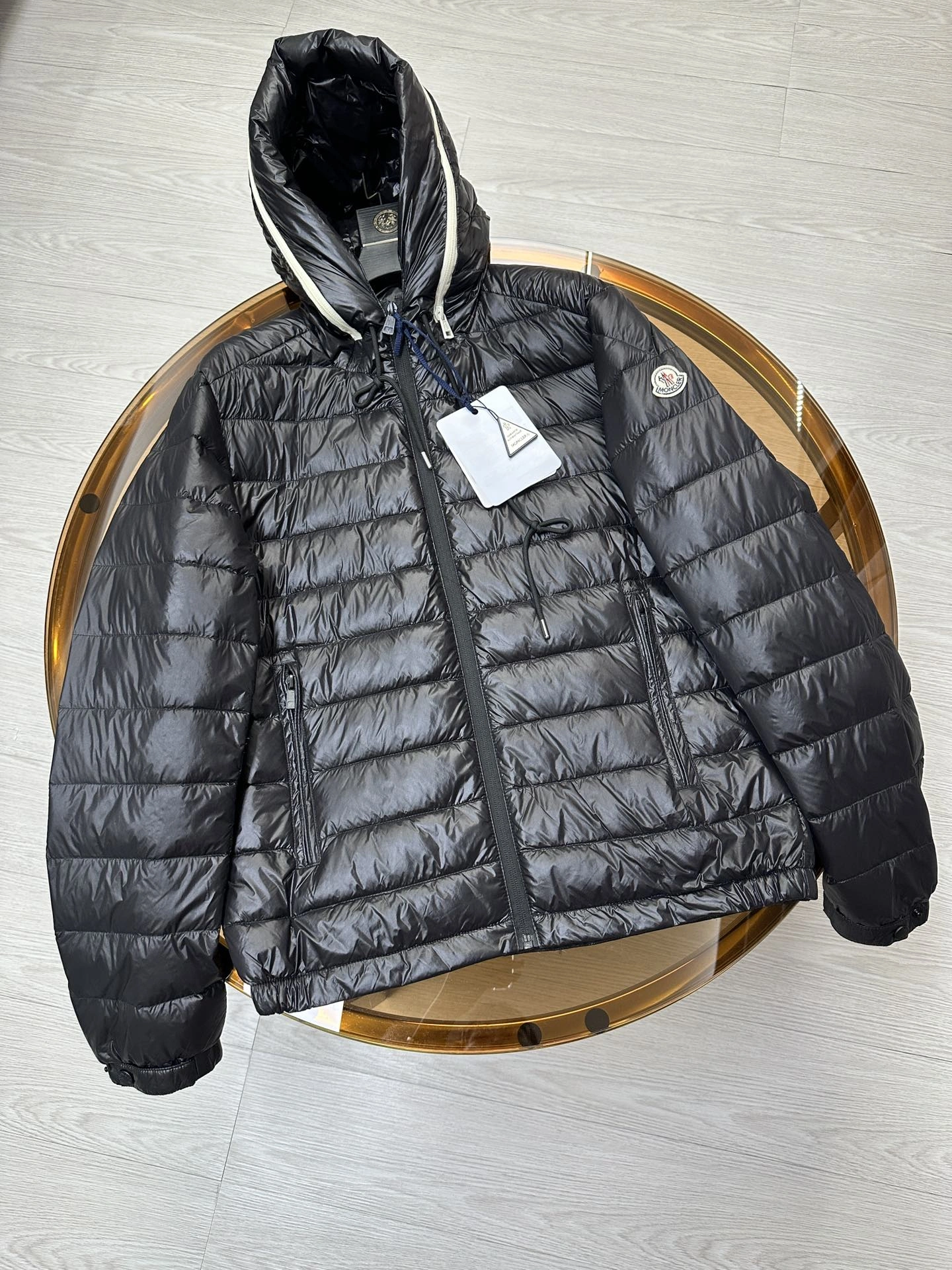 Moncler Down Jackets Sleek 145573