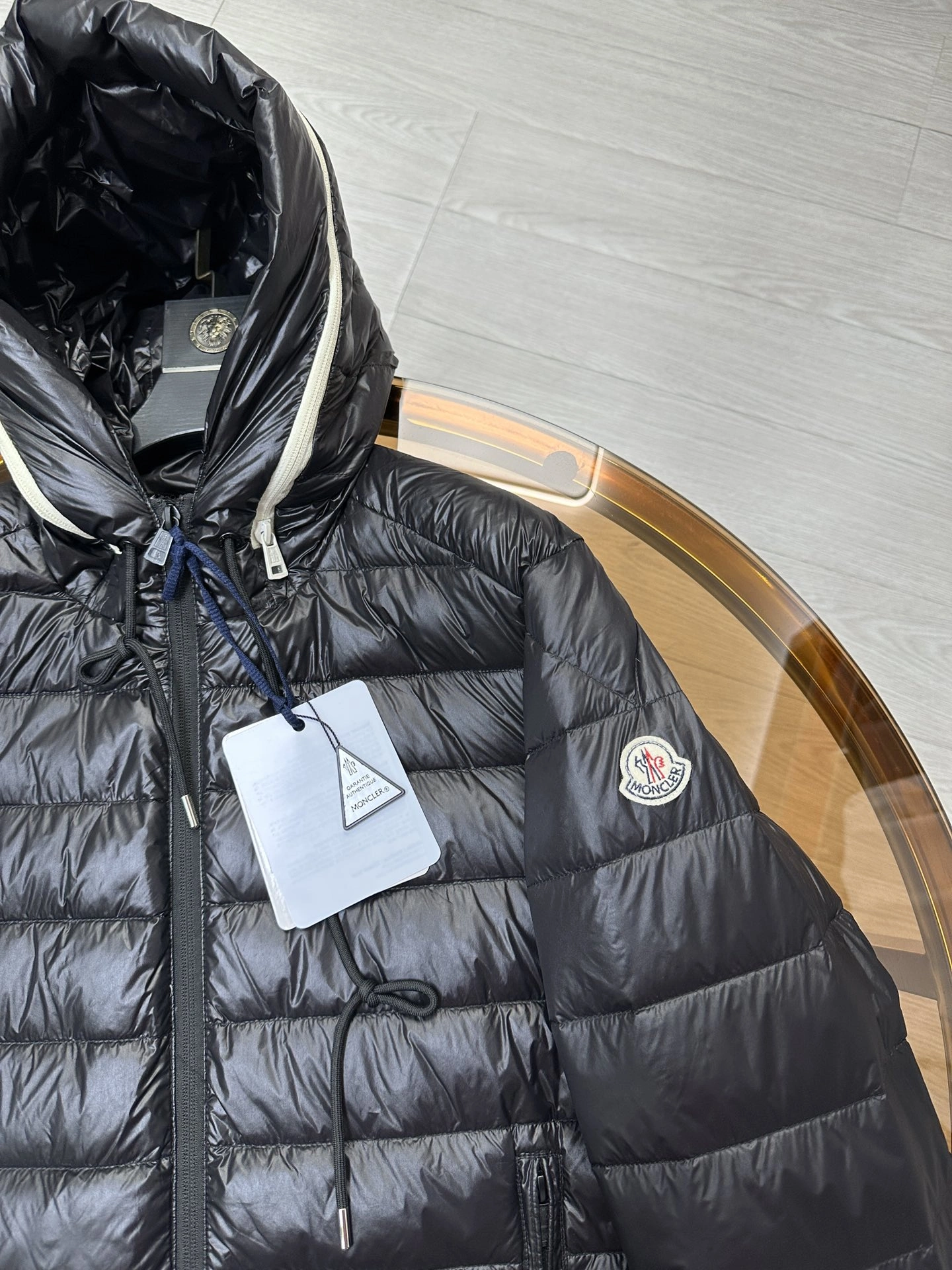 Moncler Down Jackets Sleek 145573