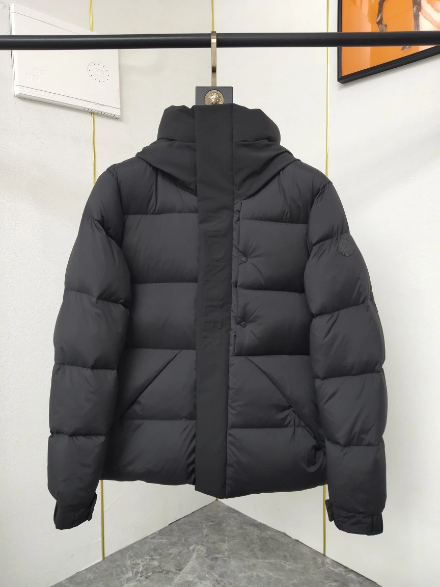 Moncler Down Jackets MultiPurpose 145585