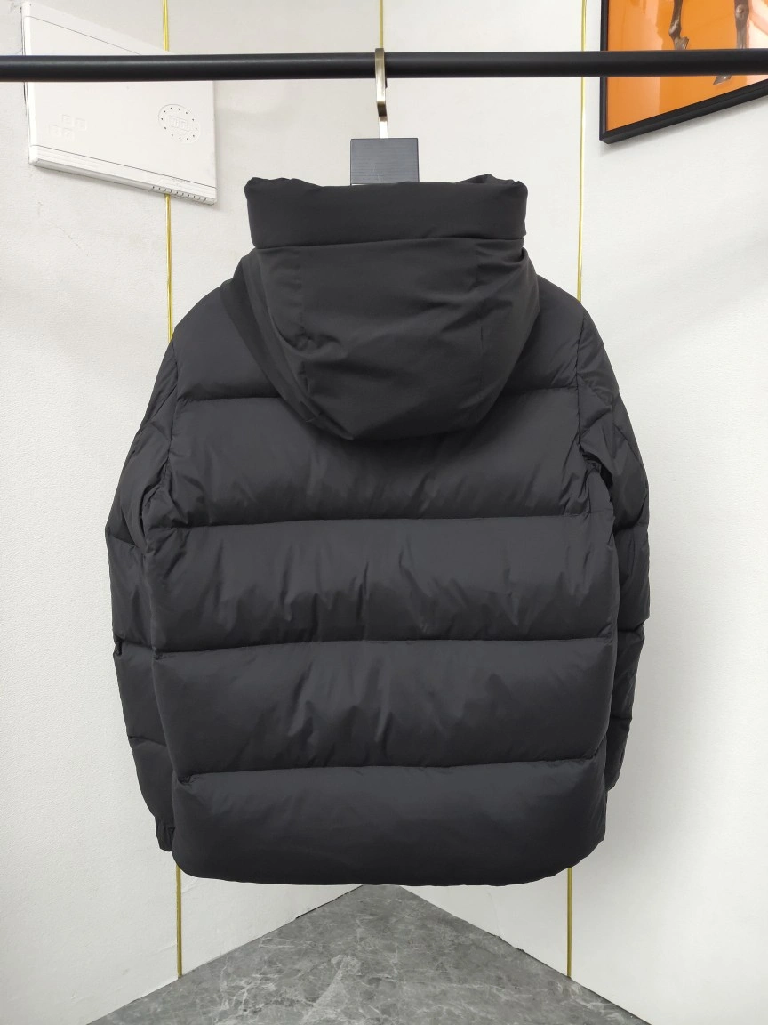 Moncler Down Jackets MultiPurpose 145585