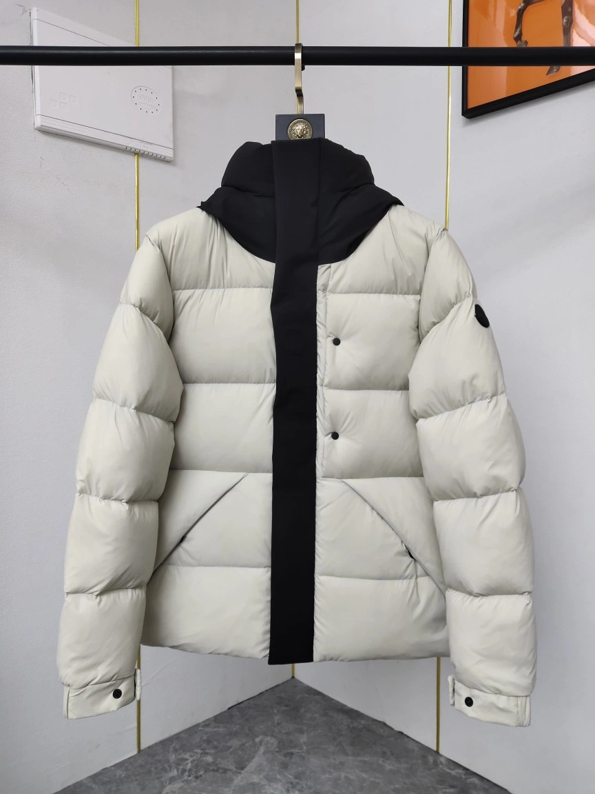 Sustainable Moncler Down Jackets 145571