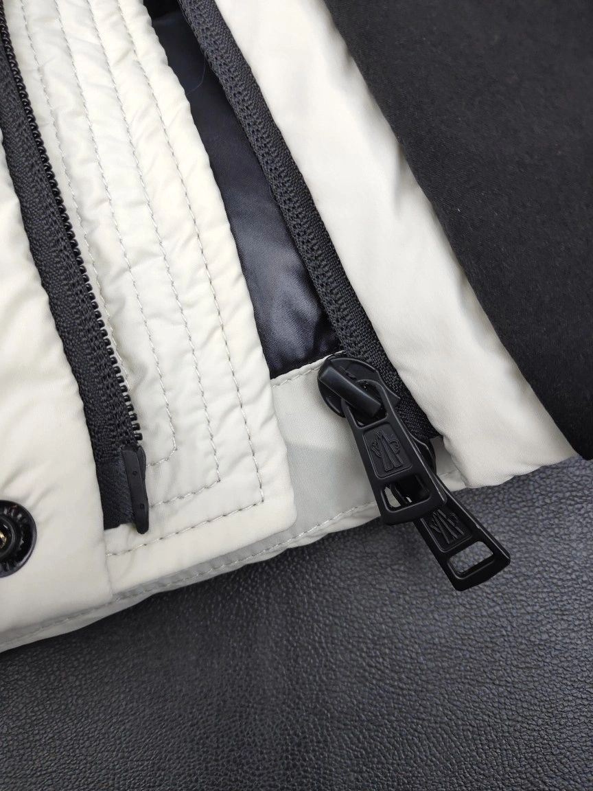 Sustainable Moncler Down Jackets 145571
