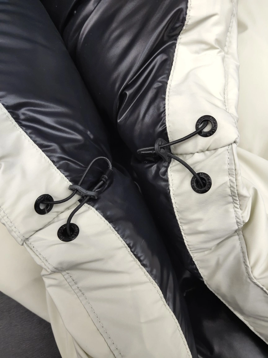 Sustainable Moncler Down Jackets 145571