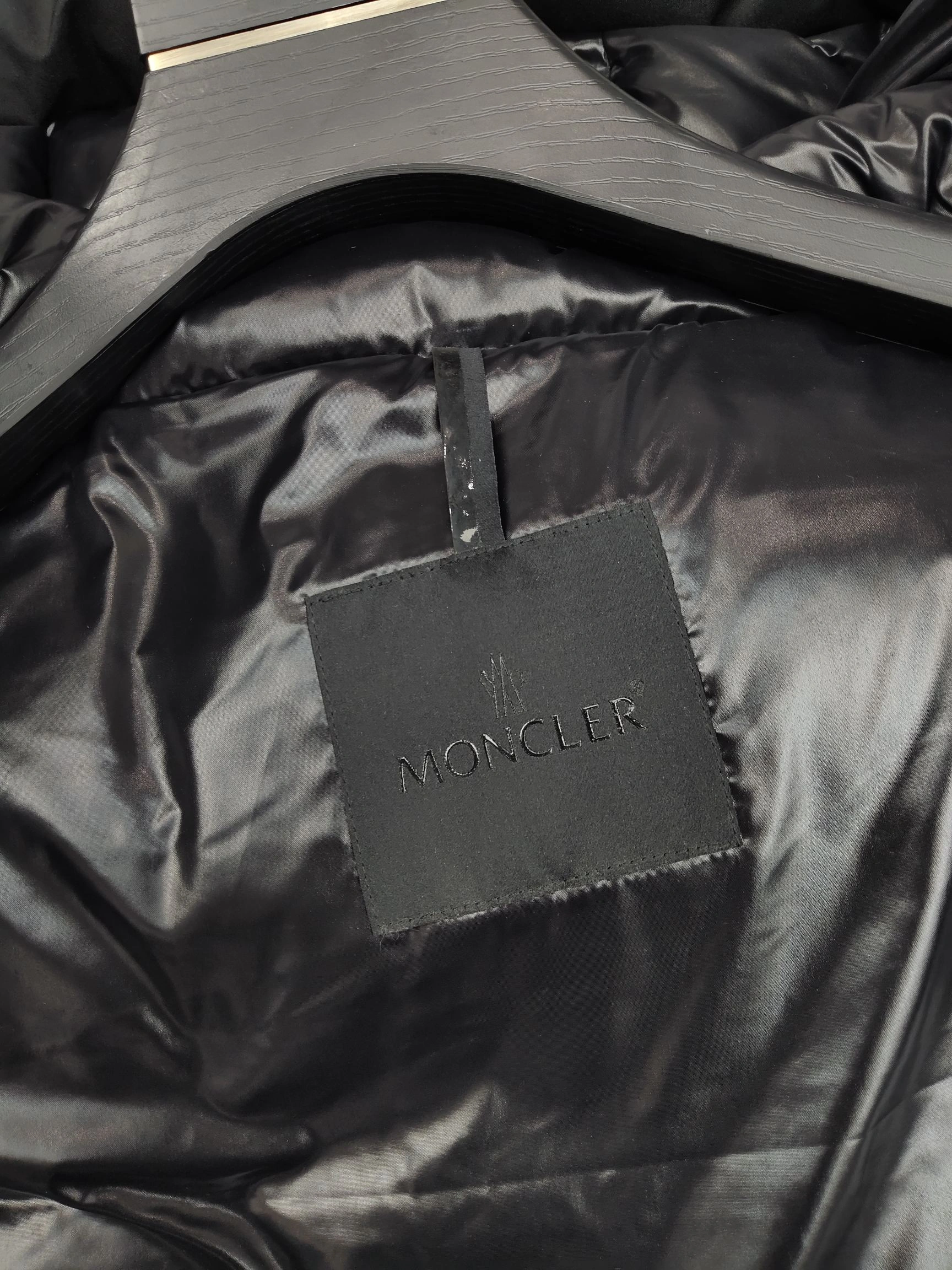 Moncler Down Jackets HighQuality 145574