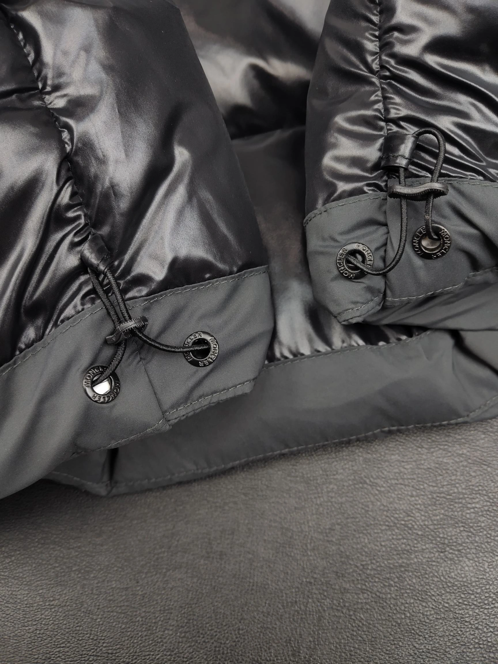 Moncler Down Jackets HighQuality 145574