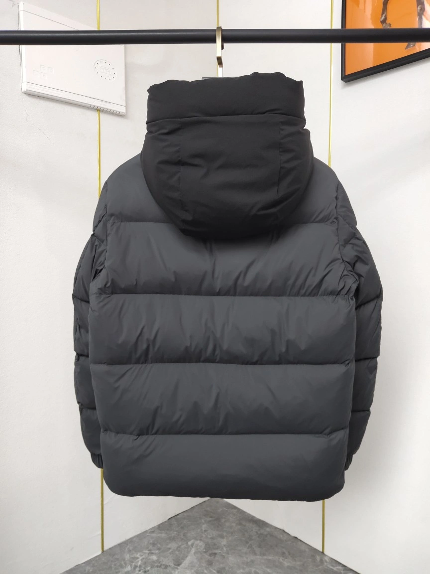 Moncler Down Jackets HighQuality 145574