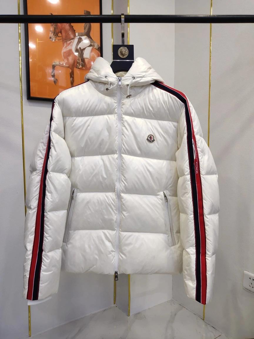 Seasonal Moncler Down Jackets 145580