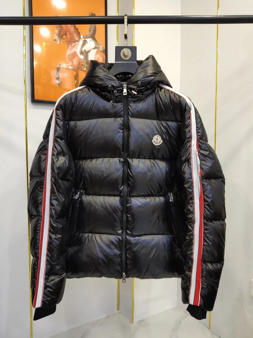 FashionForward Moncler Down Jackets 145570