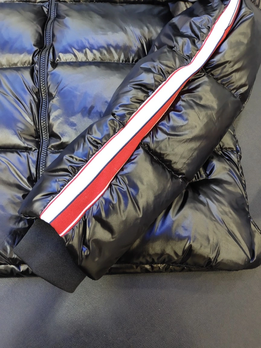 FashionForward Moncler Down Jackets 145570