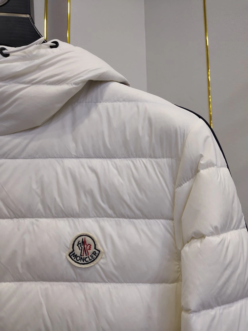 Durable Moncler Down Jackets 145582