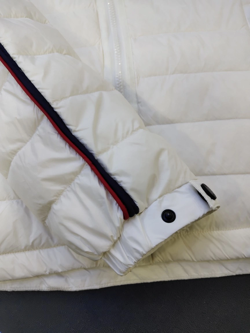 Durable Moncler Down Jackets 145582