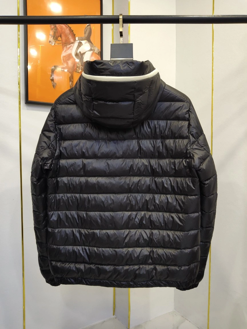 Moncler Down Jackets UrbanChic 145594