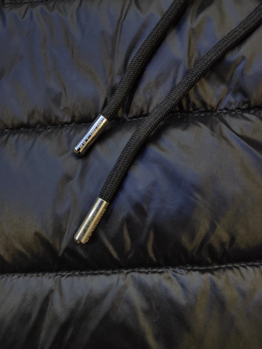 Moncler Down Jackets UrbanChic 145594