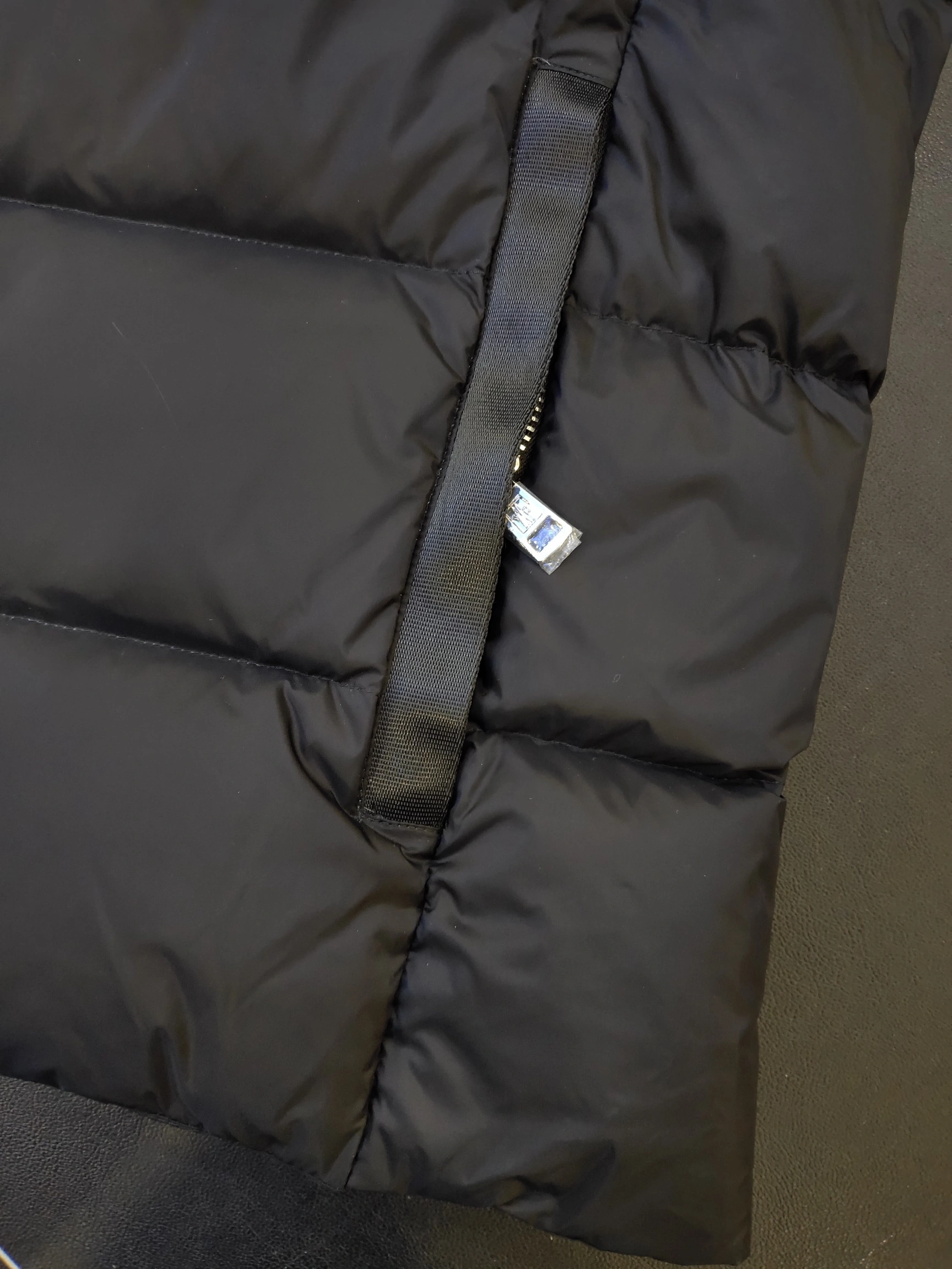 Modern Moncler Down Jackets 145569