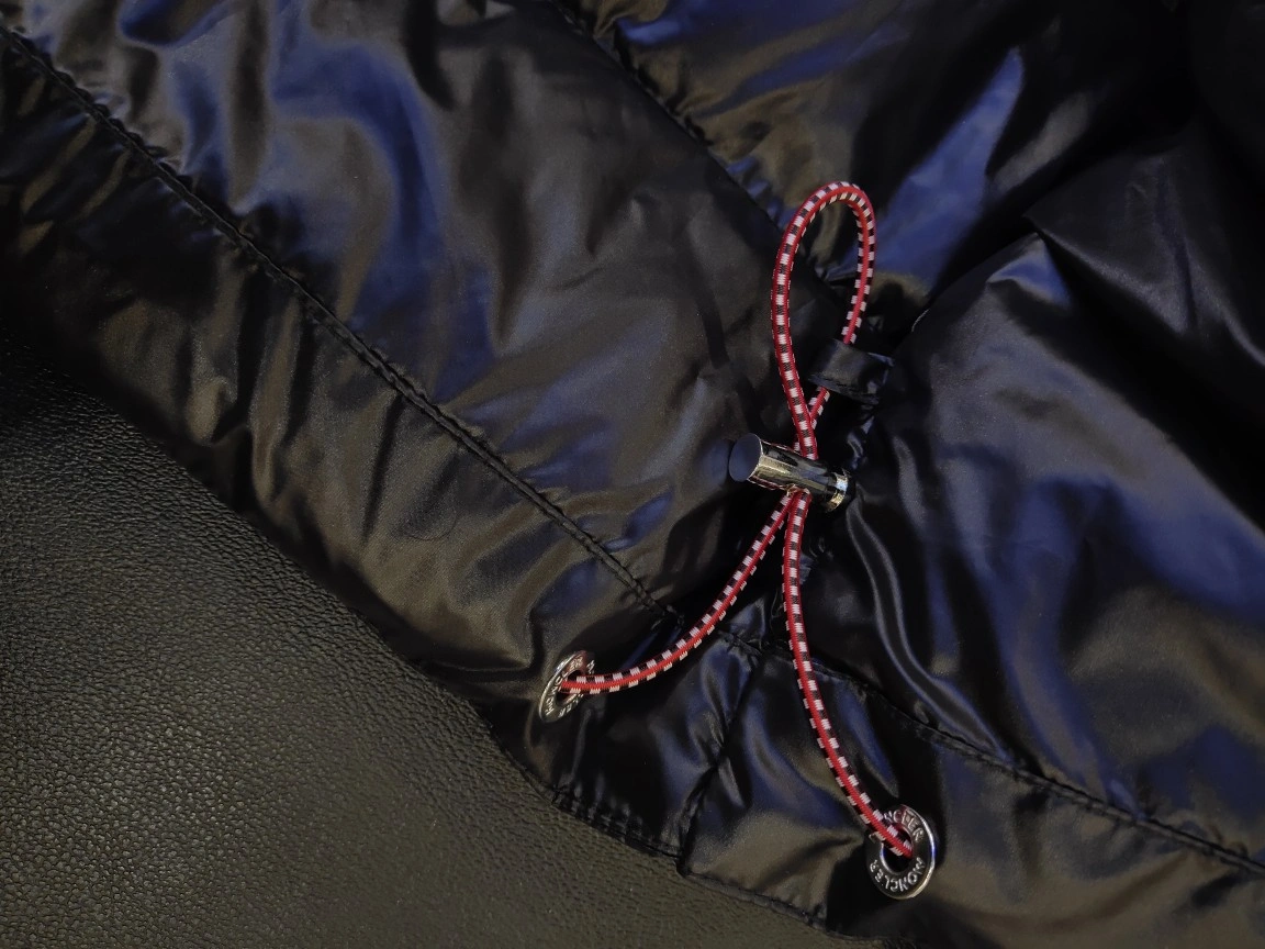 MoistureWicking Moncler Down Jackets 145572