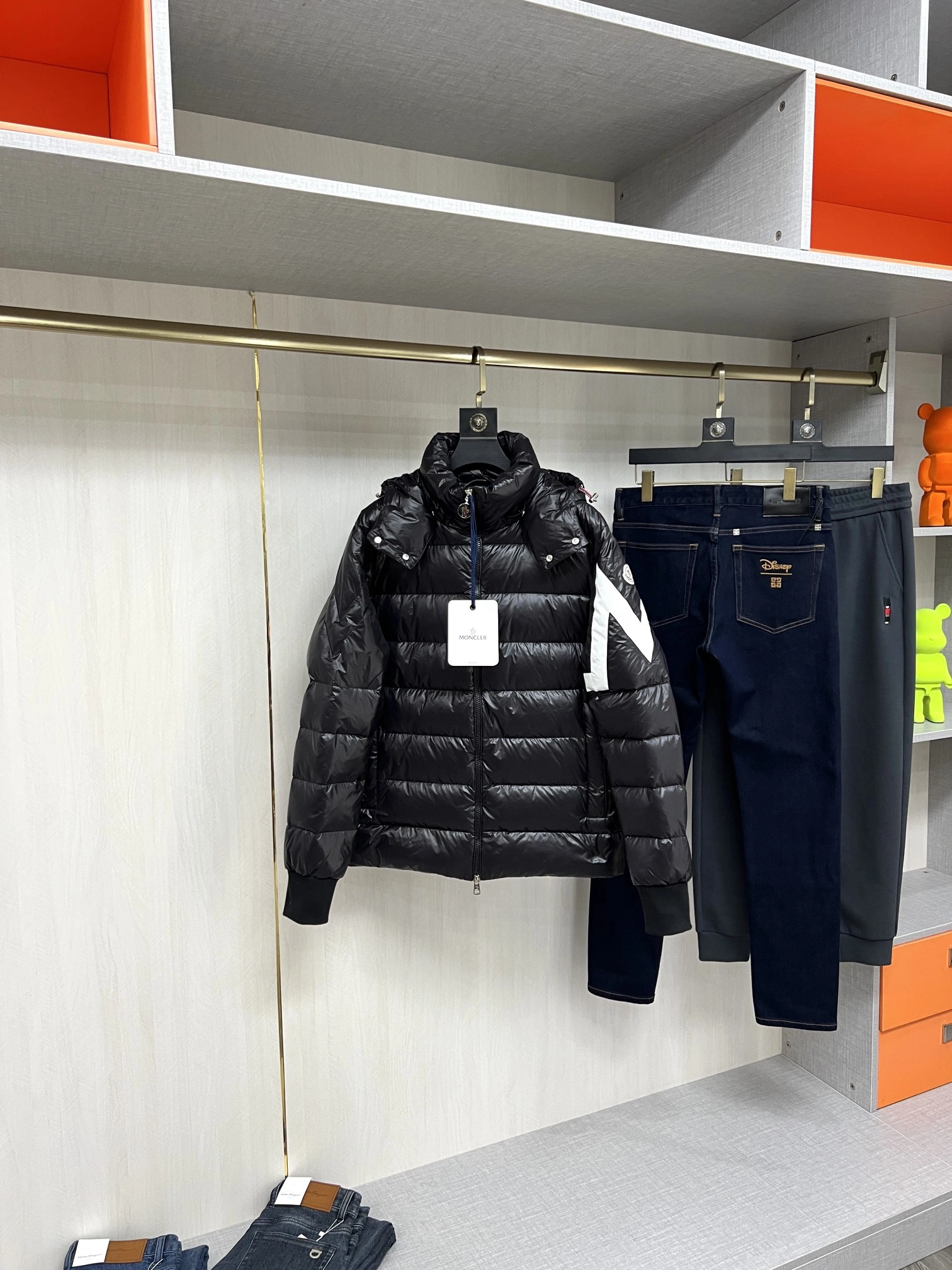 Sustainable Moncler Down Jackets 145567