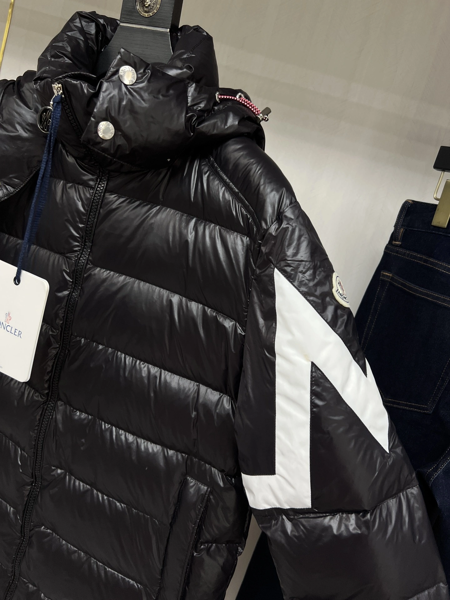 Sustainable Moncler Down Jackets 145567