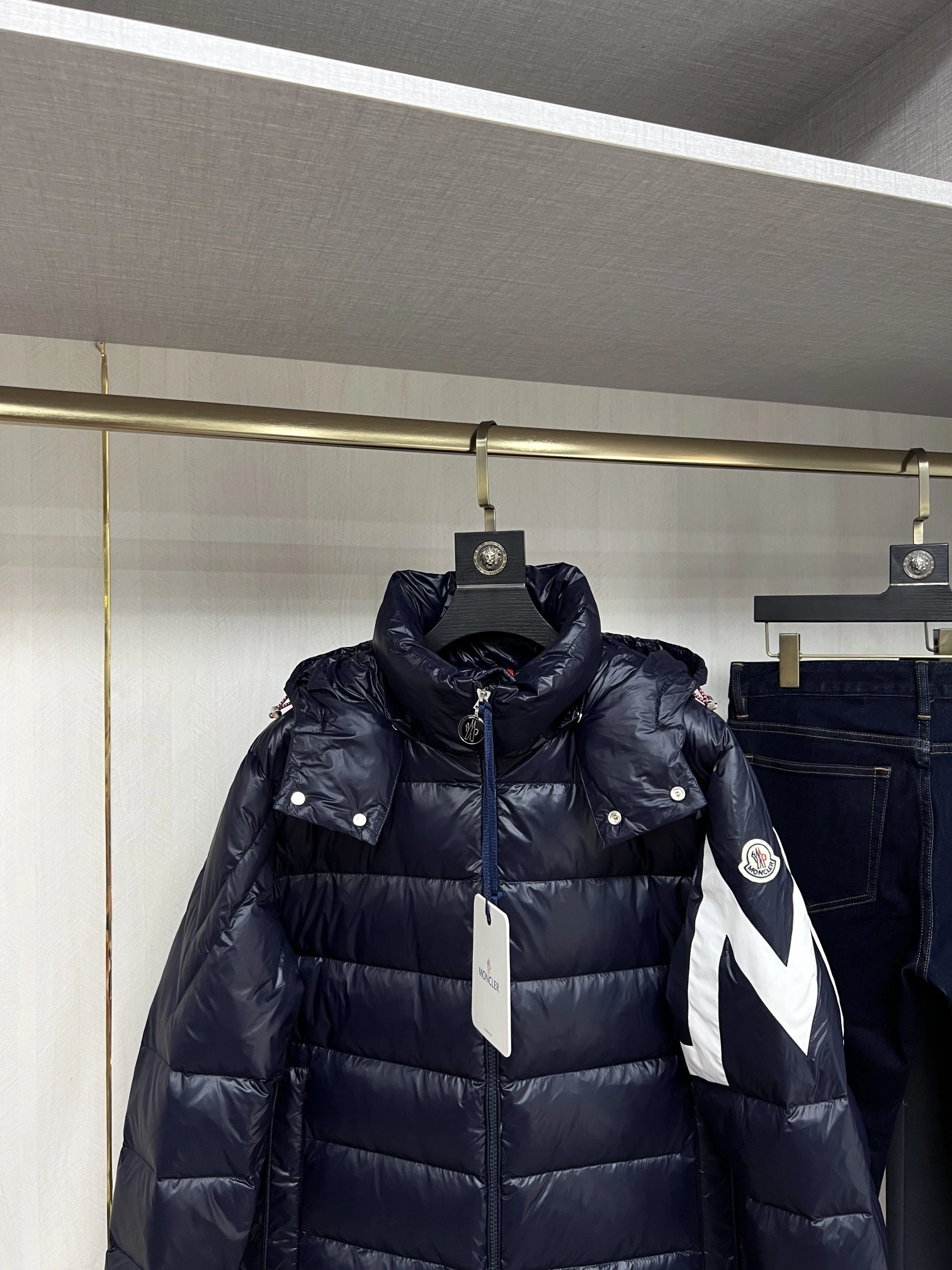 Snug Moncler Down Jackets 145563