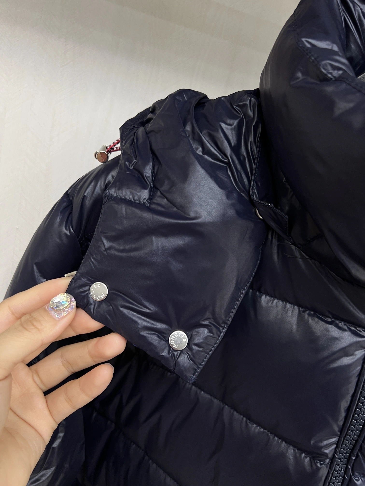 Snug Moncler Down Jackets 145563