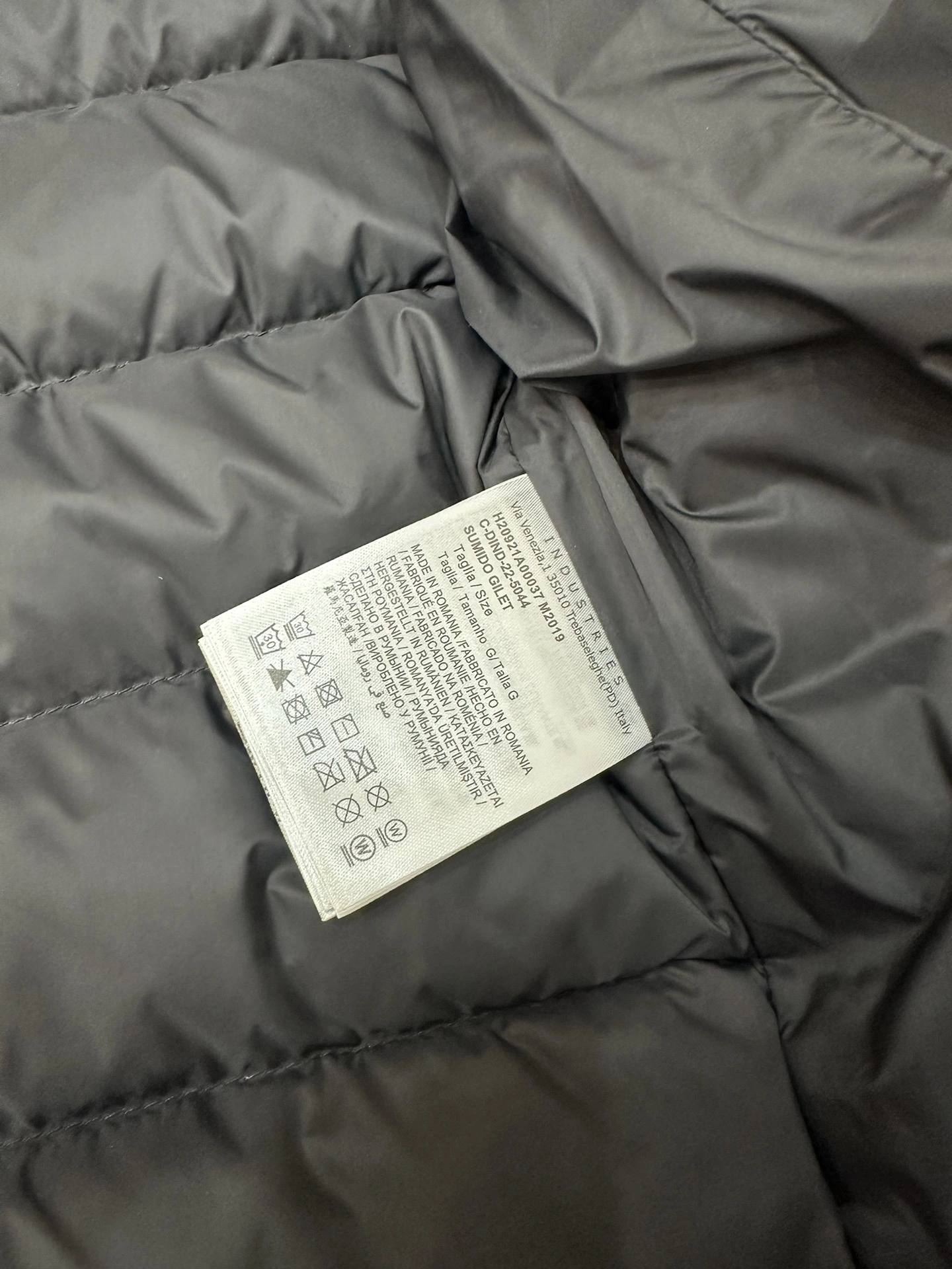 Moncler Down Jackets OdorResistant 145559