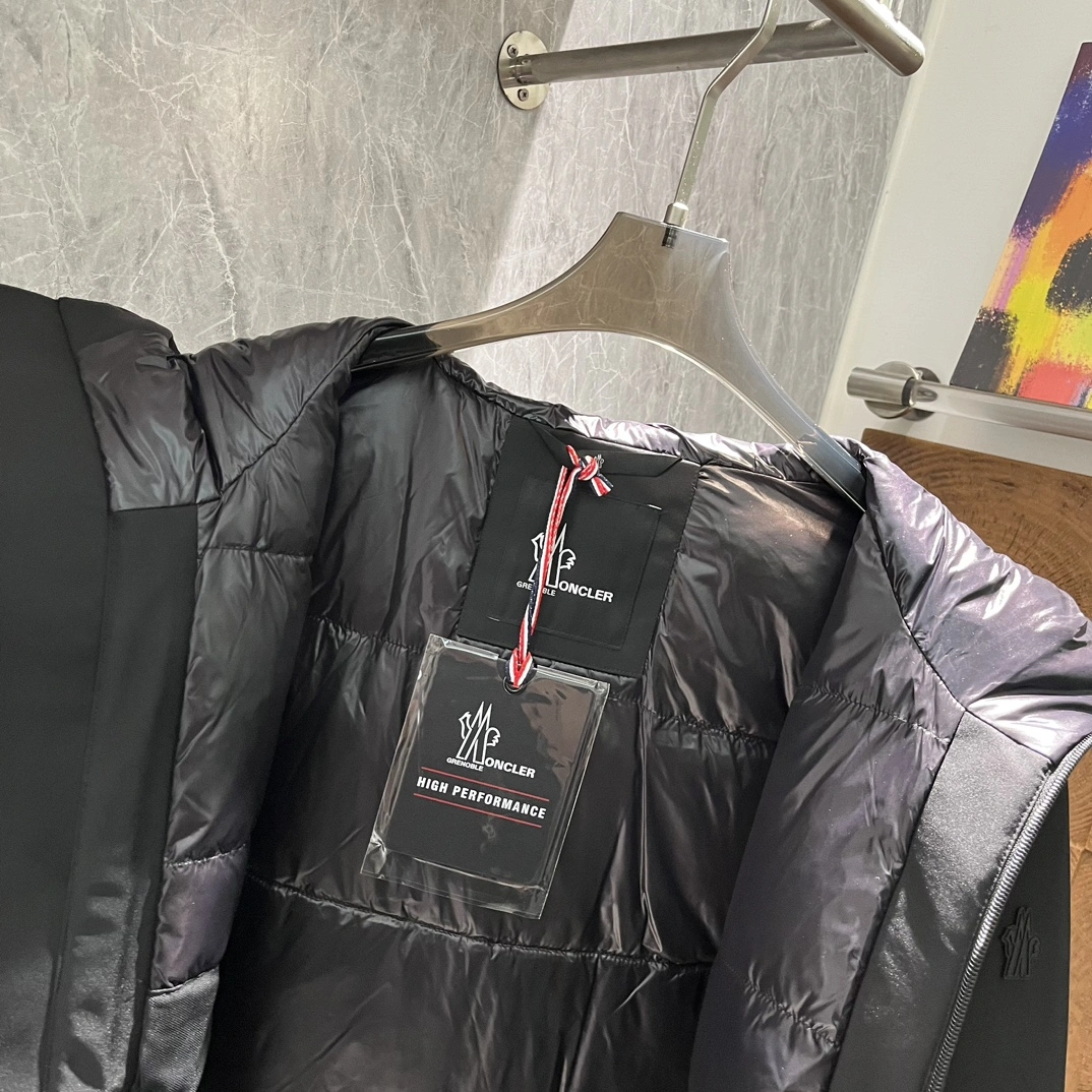Moncler Down Jackets Functional 145541